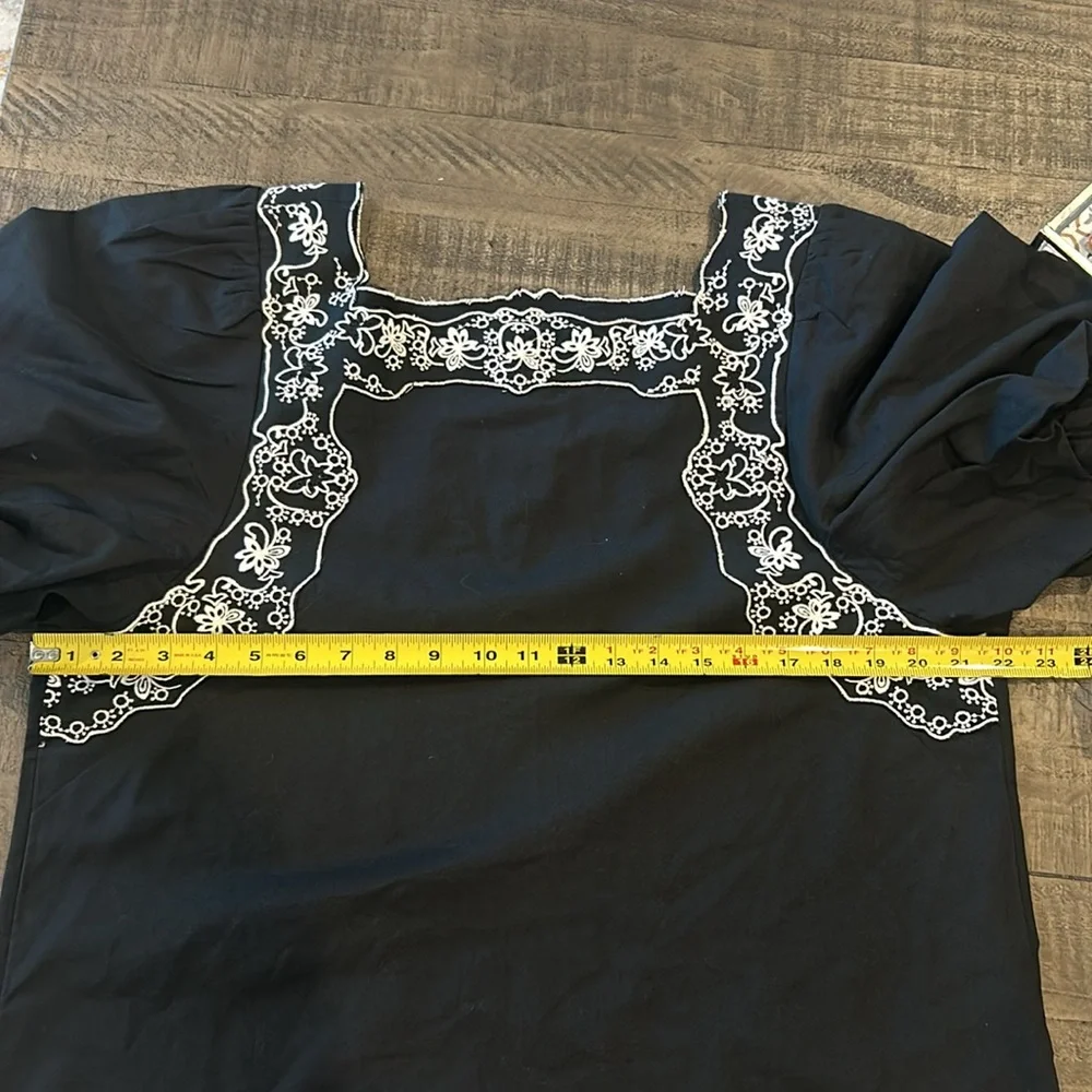 Anthropologie Embroidered Linen Tunic Top Black White Boho Cottagecore Summer L